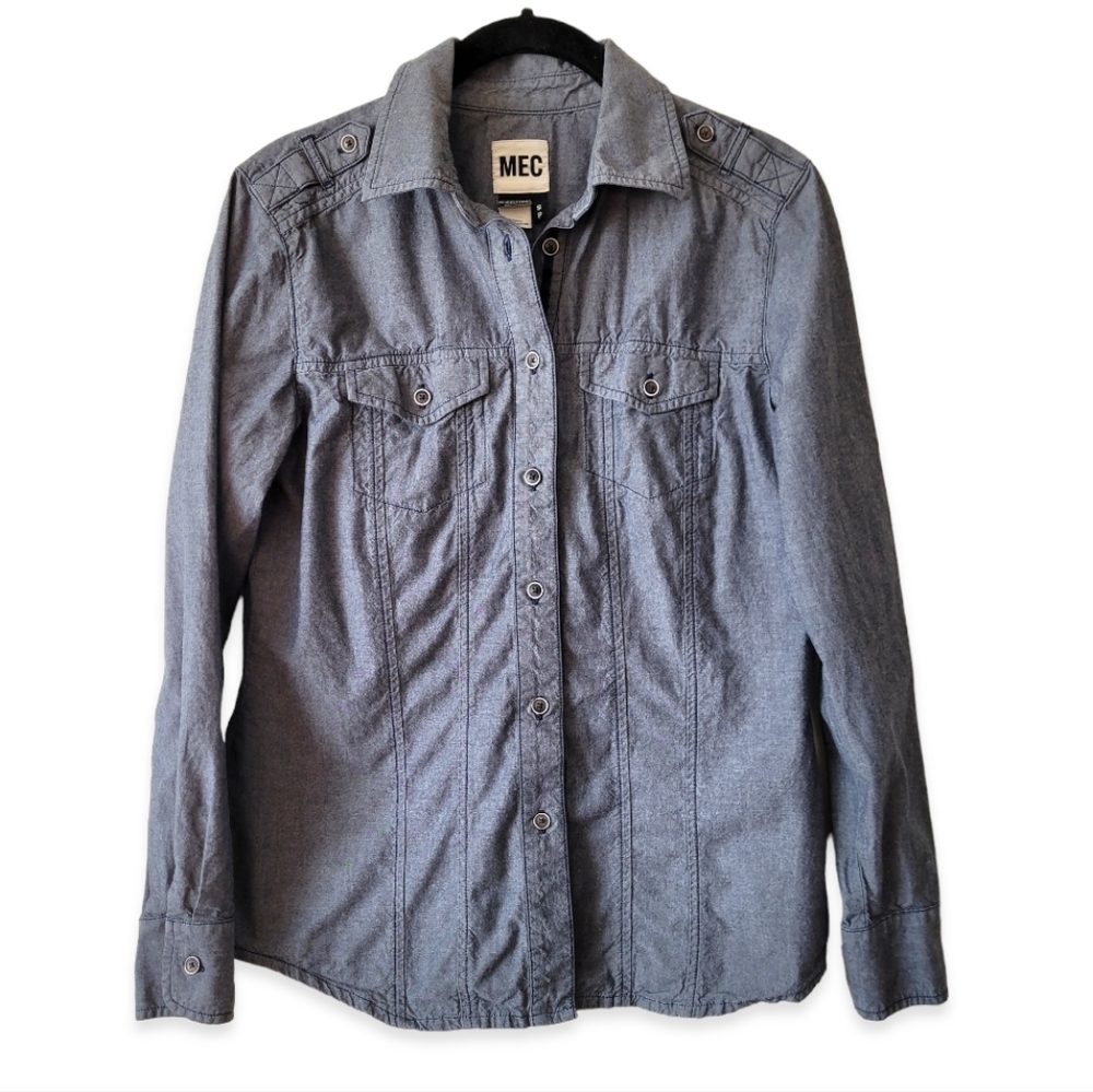 MEC Organic Cottion Button Down Shirt Blue-Grey Chambray Size S